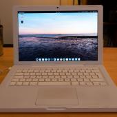 White Macbook 2008 running Ubuntu 20.04