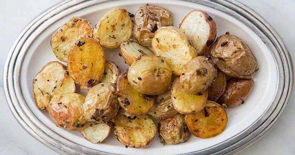 Roasted New Potatoes Recipe | duvien.com