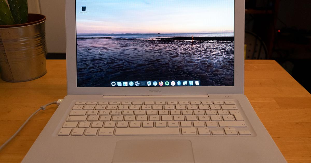 install linux on old macbook