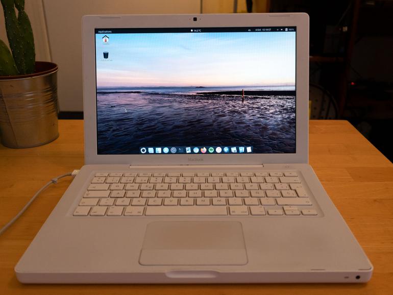 クーポン発行 Wikipedia MacBook MacBook 2008 (2006–2012) ノートPC